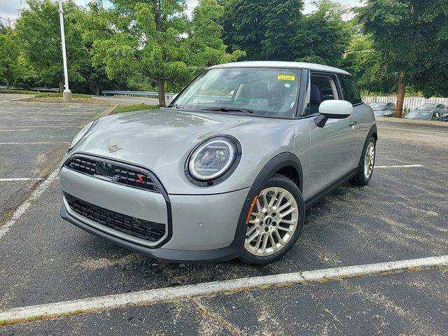 new 2025 MINI Hardtop car, priced at $35,595