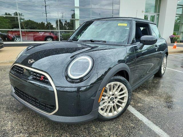 new 2025 MINI Hardtop car, priced at $36,195