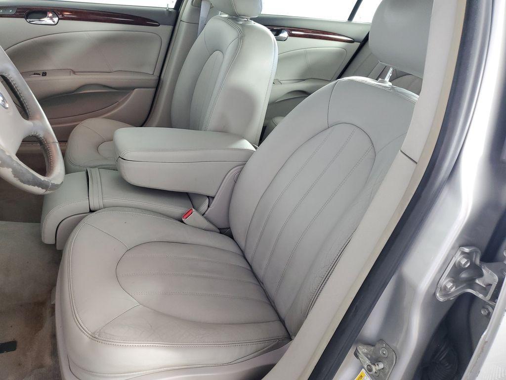 used 2008 Buick Lucerne car, priced at $8,000