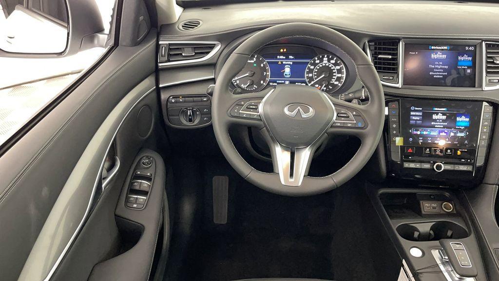 new 2025 INFINITI QX50 car, priced at $40,585