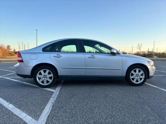 used 2007 Volvo S40 car, priced at $3,890