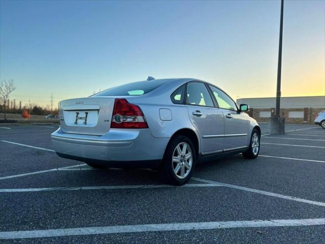 used 2007 Volvo S40 car, priced at $3,890