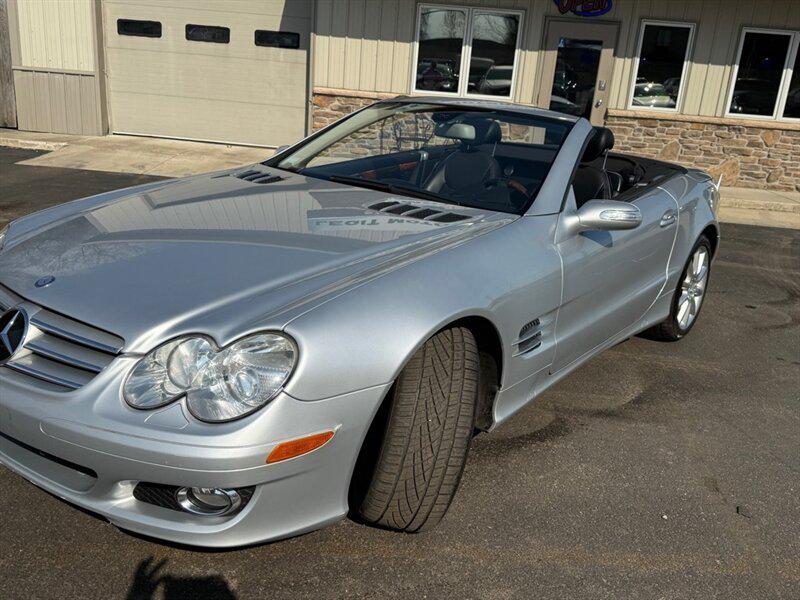 used 2007 Mercedes-Benz SL-Class car, priced at $12,995