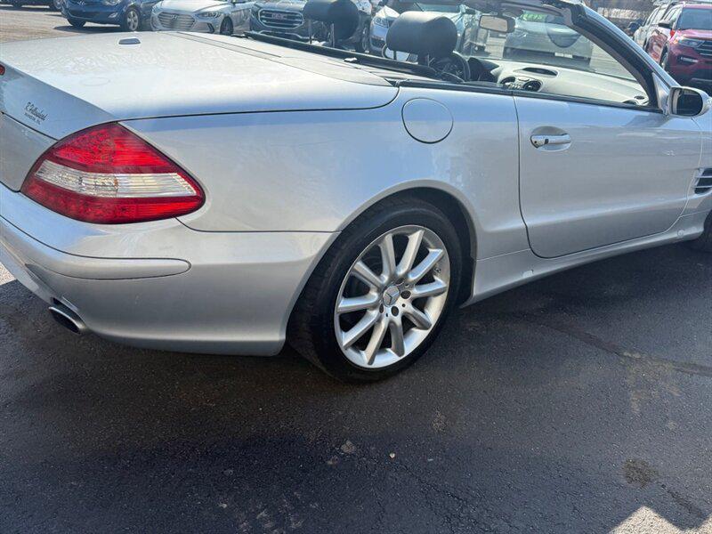 used 2007 Mercedes-Benz SL-Class car, priced at $12,995