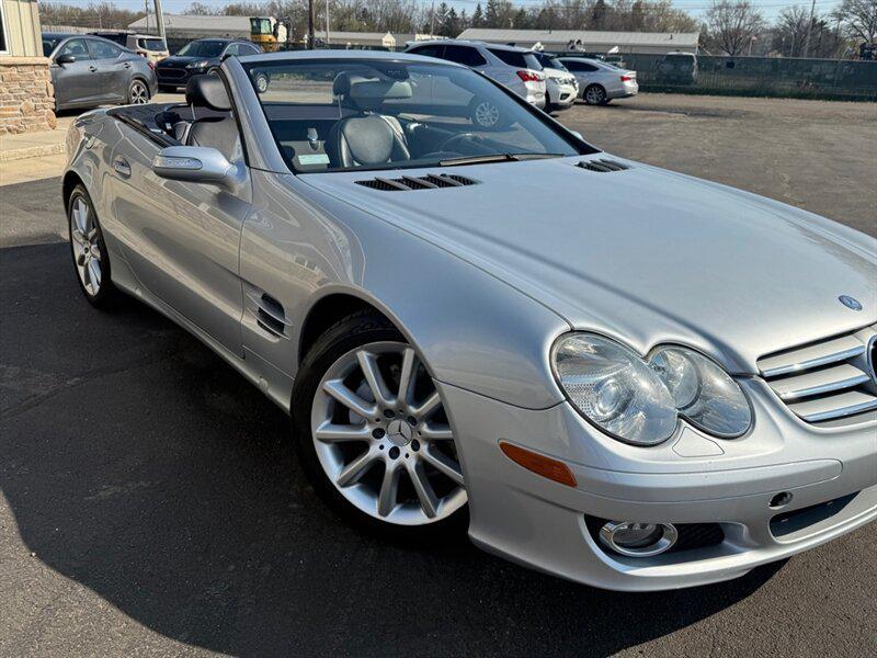used 2007 Mercedes-Benz SL-Class car, priced at $12,995