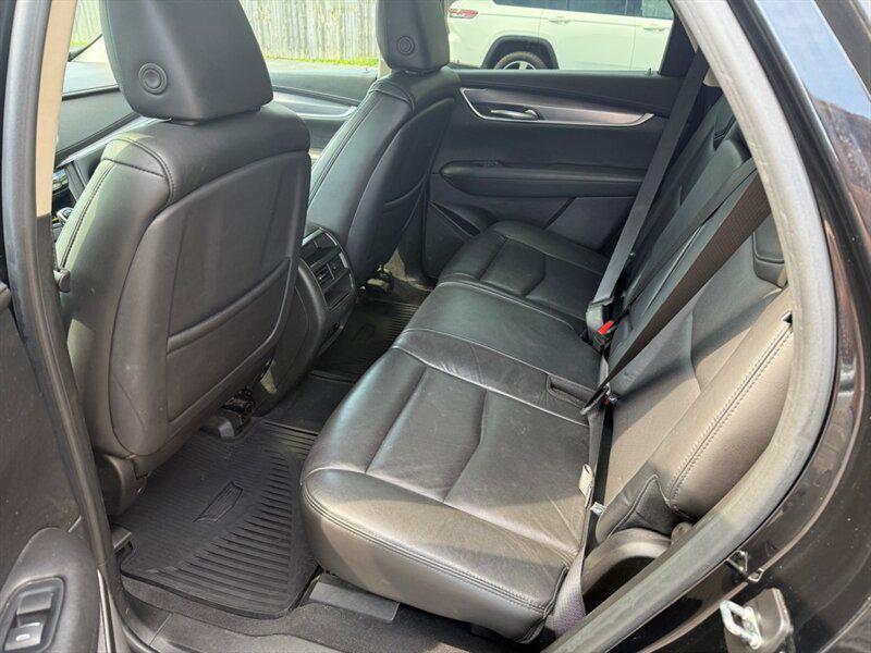 used 2018 Cadillac XT5 car, priced at $19,895