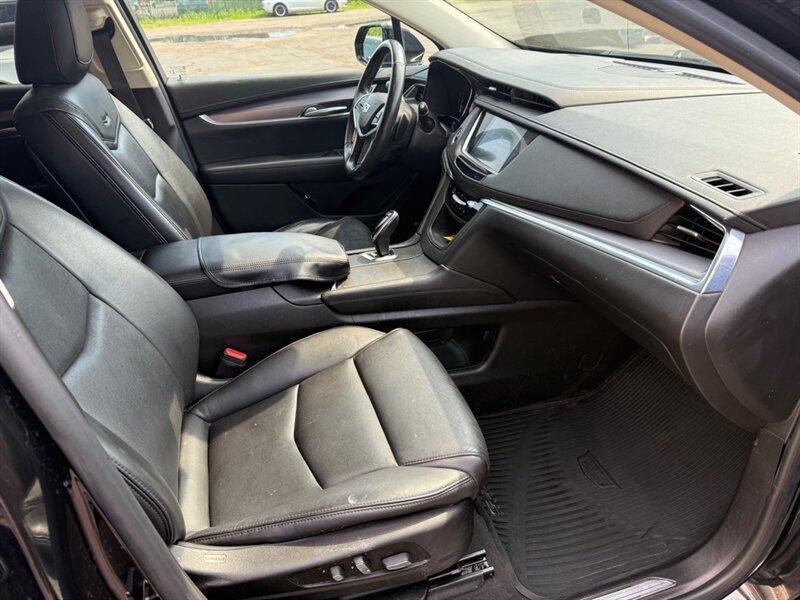 used 2018 Cadillac XT5 car, priced at $19,895