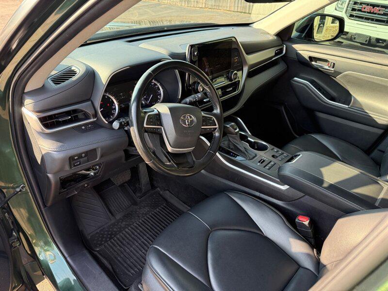 used 2023 Toyota Highlander car, priced at $27,100