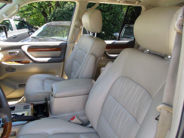 used 2005 Lexus LX 470 car, priced at $18,950