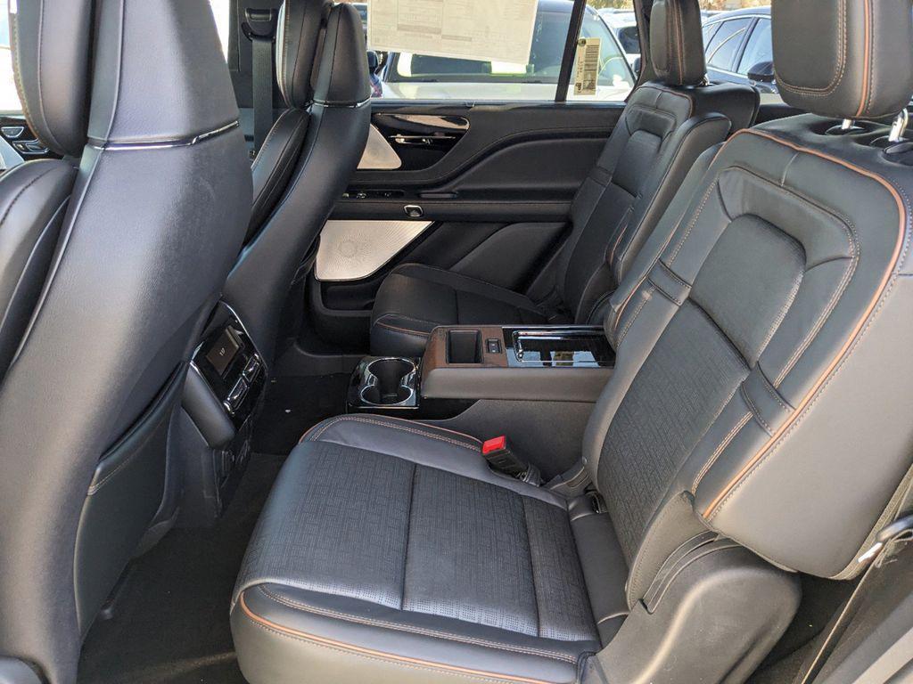 new 2025 Lincoln Aviator car, priced at $97,575