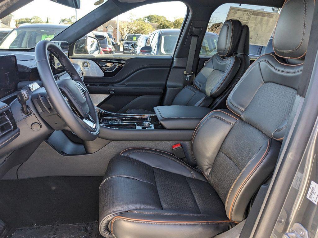 new 2025 Lincoln Aviator car, priced at $97,575