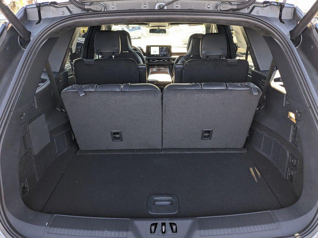 new 2025 Lincoln Aviator car, priced at $97,575