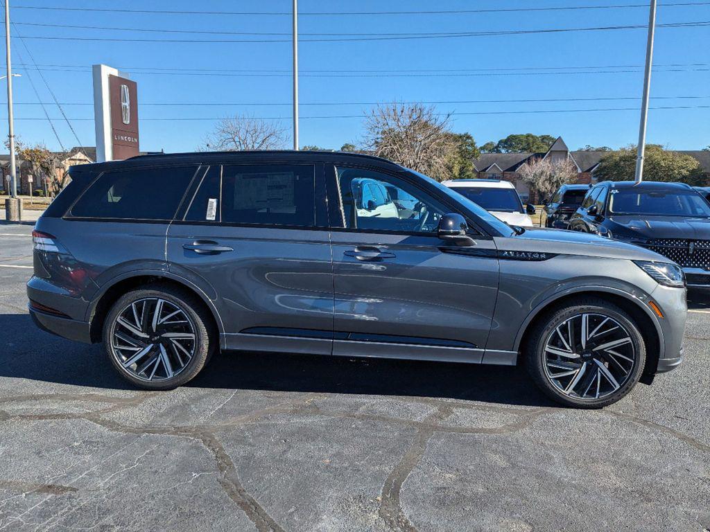 new 2025 Lincoln Aviator car, priced at $97,575