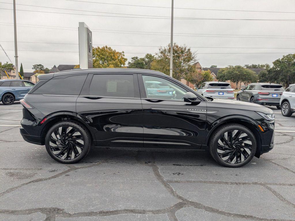 new 2026 Lincoln Nautilus car, priced at $67,097