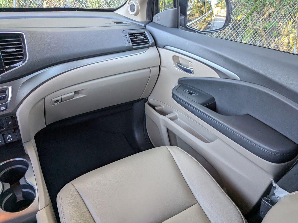 used 2021 Honda Pilot car, priced at $26,000