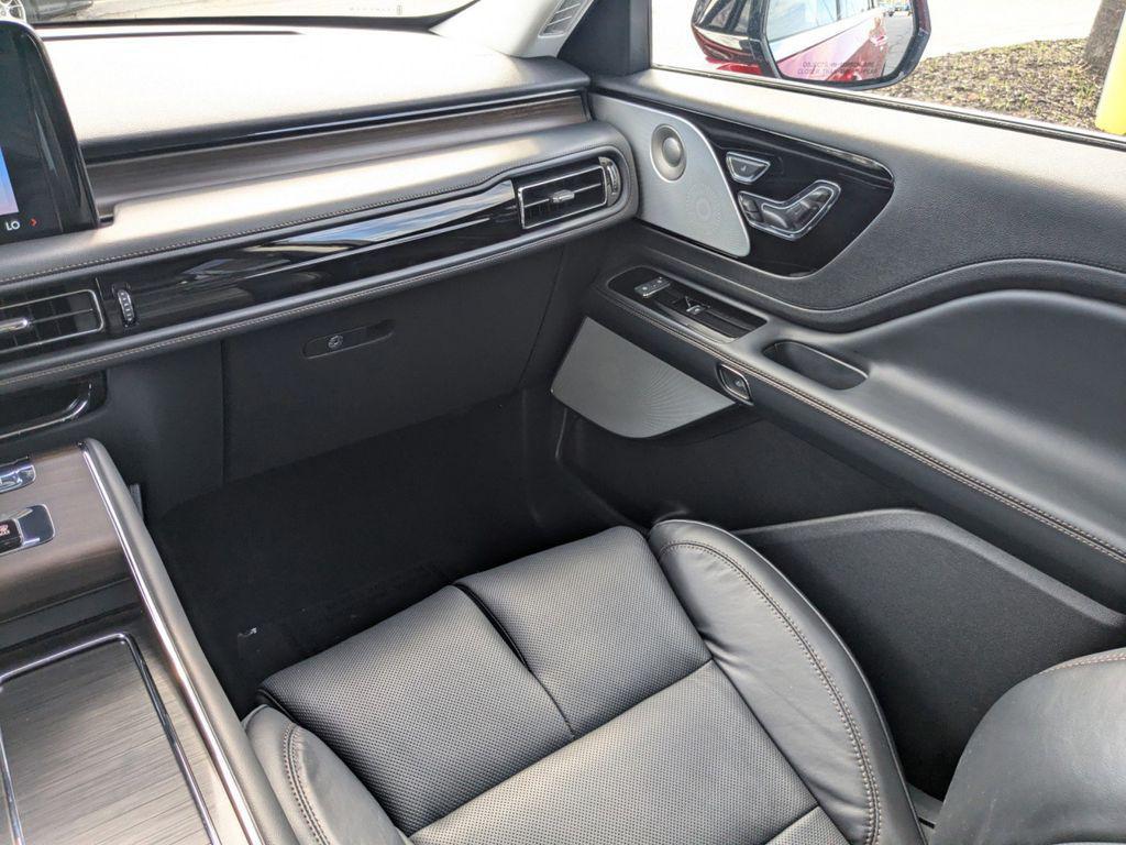 new 2025 Lincoln Aviator car, priced at $74,550