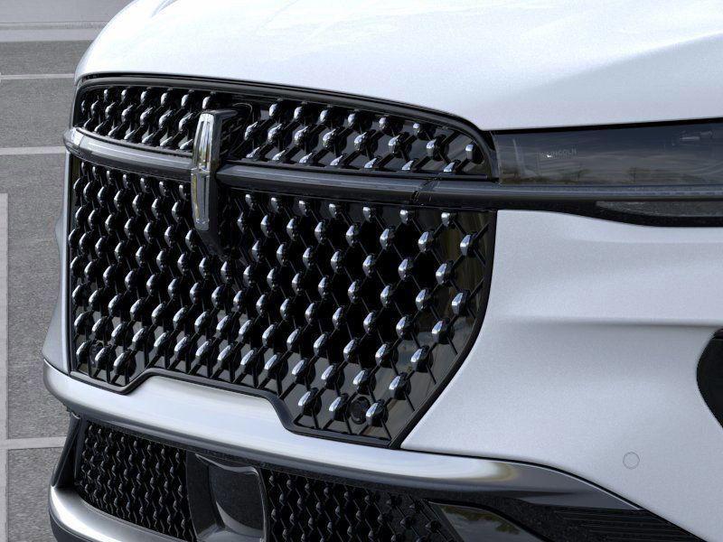 new 2025 Lincoln Nautilus car, priced at $56,020