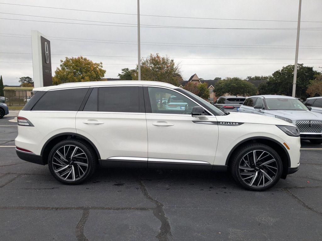 new 2025 Lincoln Aviator car, priced at $72,375