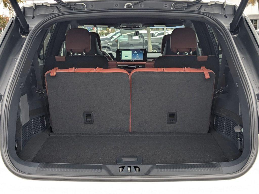 new 2025 Lincoln Aviator car, priced at $72,375