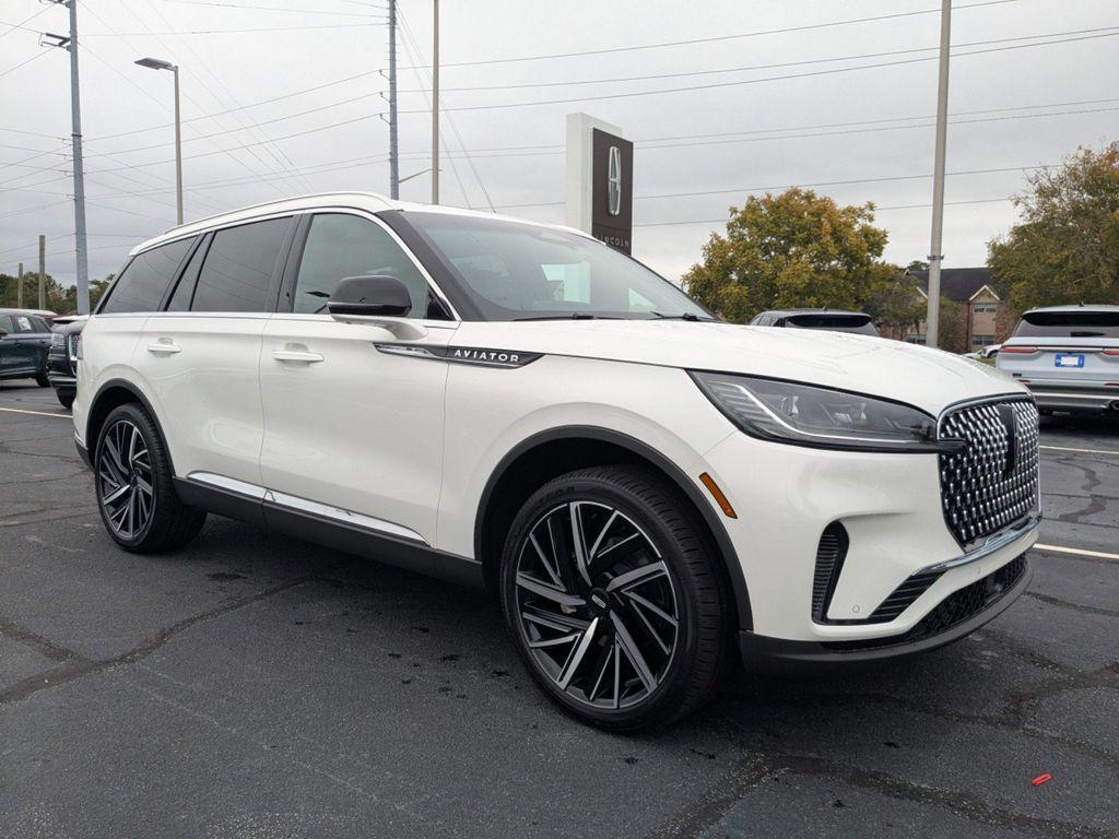 new 2025 Lincoln Aviator car, priced at $72,375