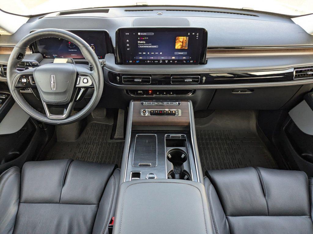 new 2025 Lincoln Aviator car, priced at $81,310