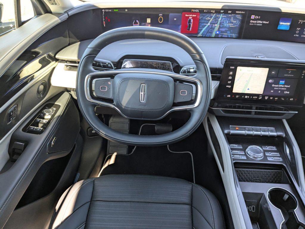 new 2025 Lincoln Nautilus car, priced at $55,293