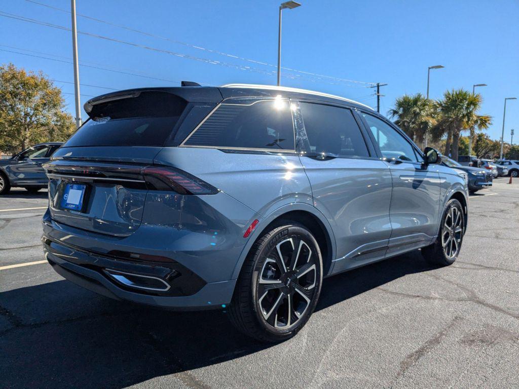 new 2025 Lincoln Nautilus car, priced at $55,293