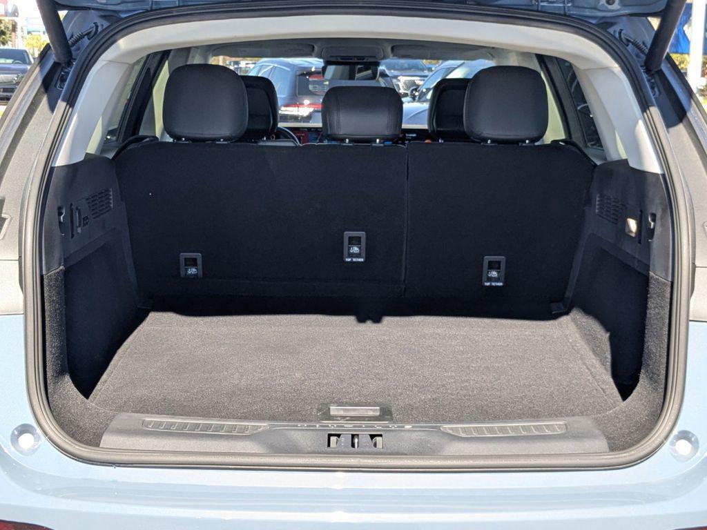 new 2025 Lincoln Nautilus car, priced at $55,293