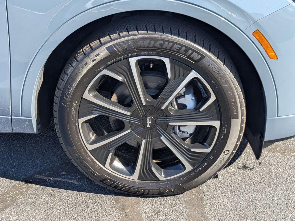 new 2025 Lincoln Nautilus car, priced at $55,293