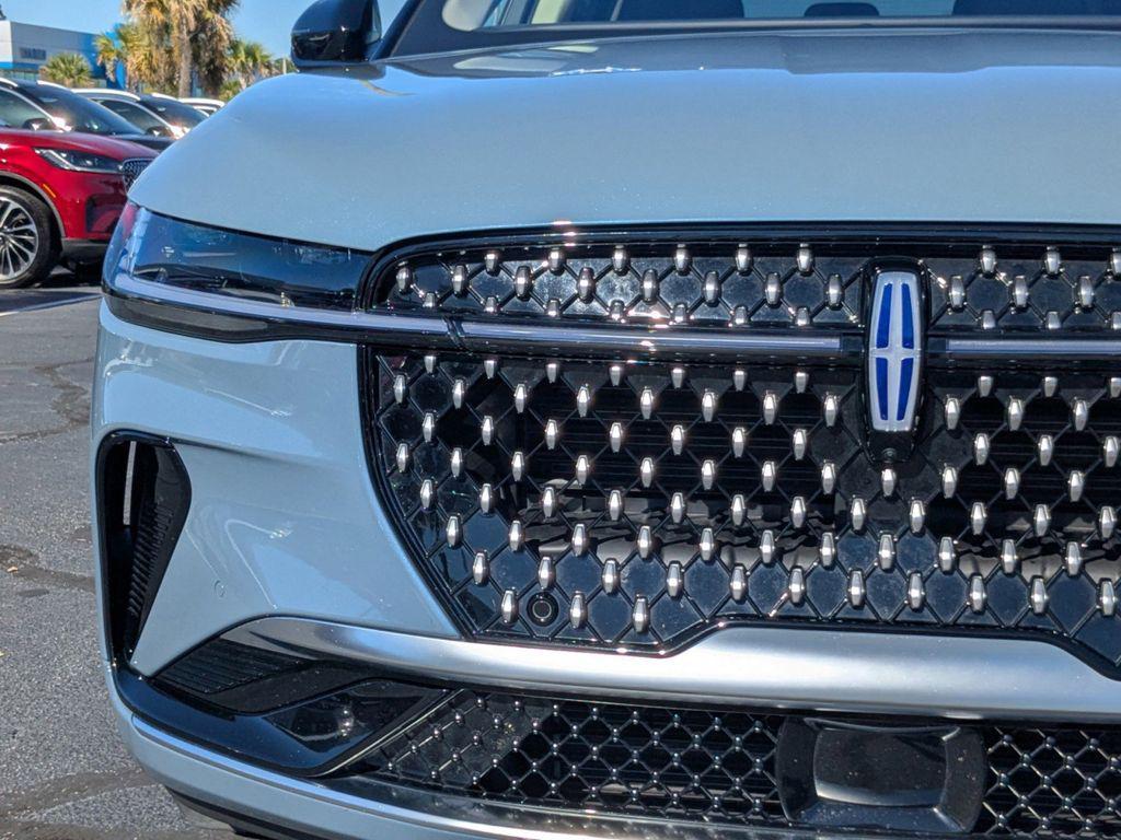 new 2025 Lincoln Nautilus car, priced at $55,293