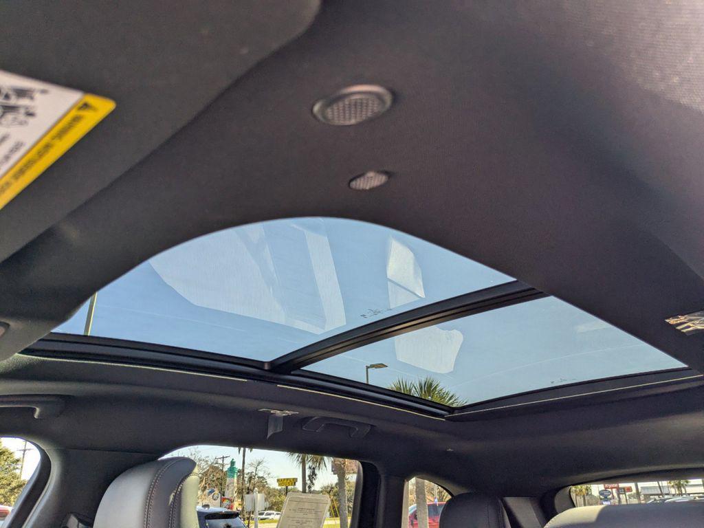 new 2025 Lincoln Nautilus car, priced at $60,020
