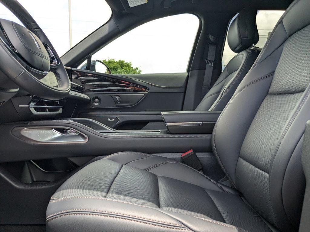 new 2025 Lincoln Nautilus car, priced at $58,020