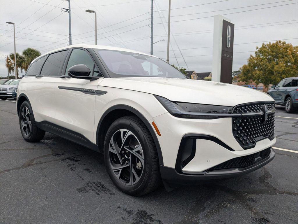 new 2025 Lincoln Nautilus car, priced at $48,741