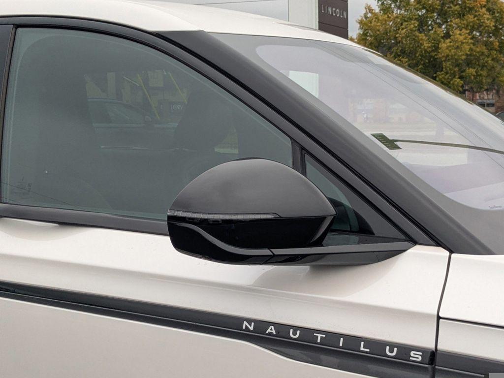new 2025 Lincoln Nautilus car, priced at $48,741