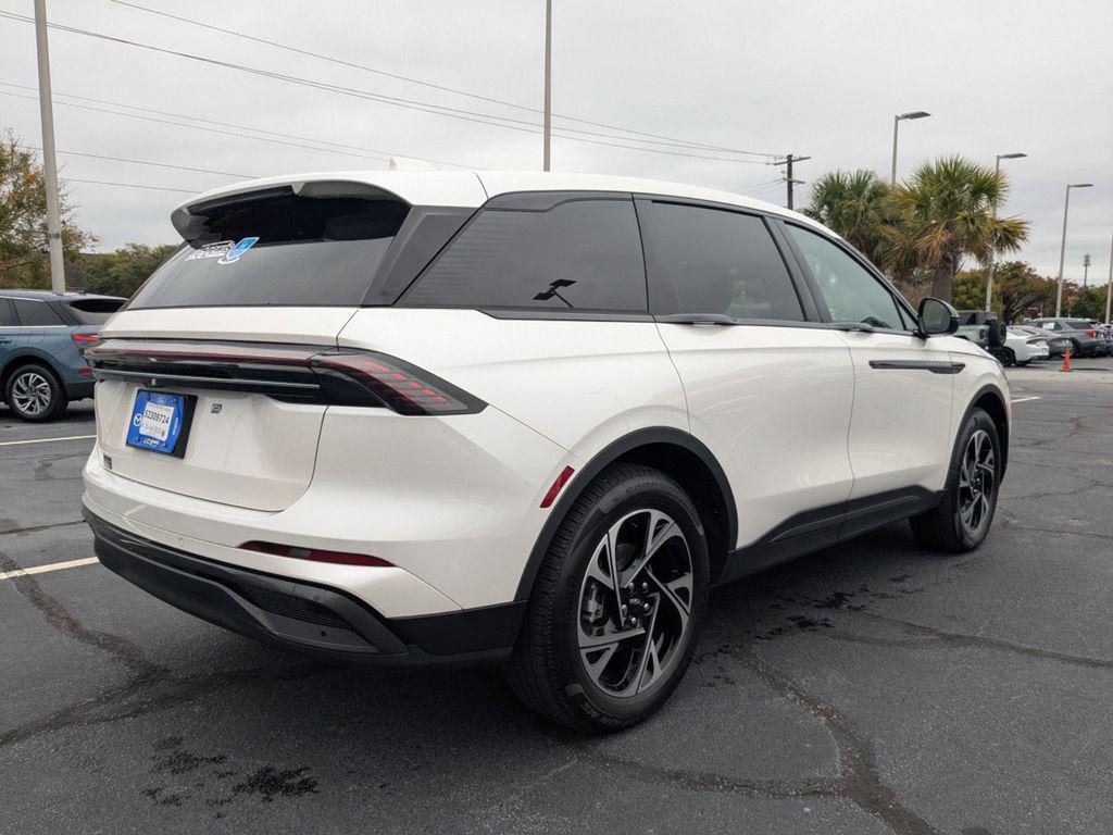 new 2025 Lincoln Nautilus car, priced at $48,741