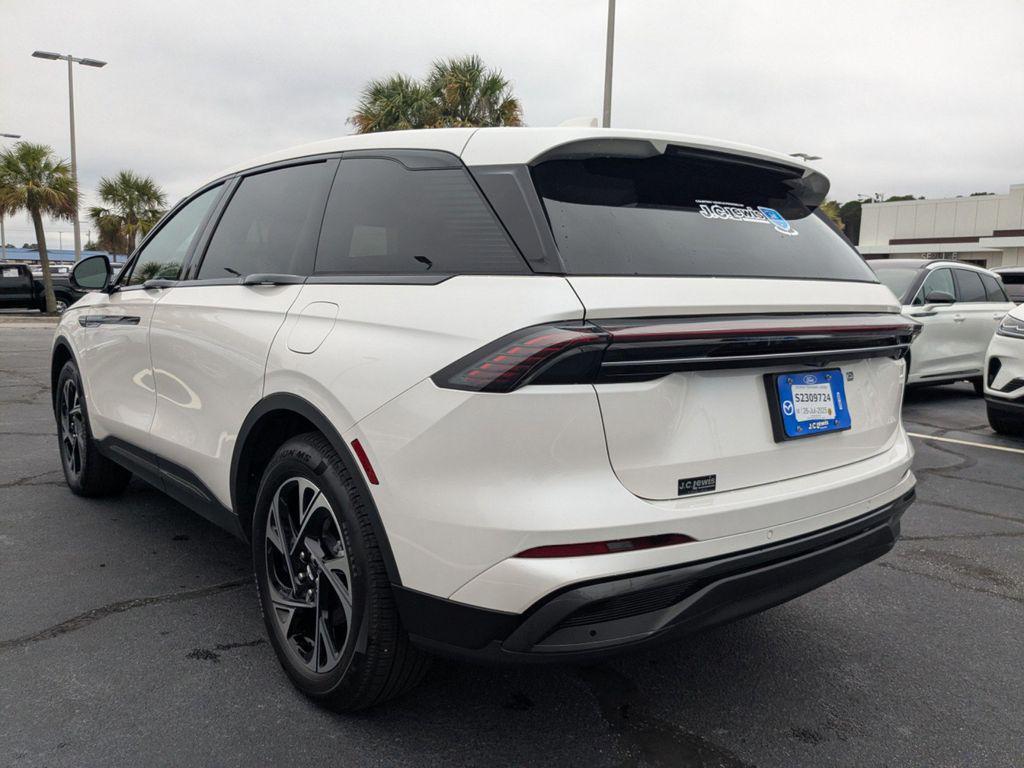 new 2025 Lincoln Nautilus car, priced at $48,741