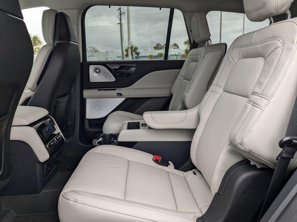new 2025 Lincoln Aviator car, priced at $74,999