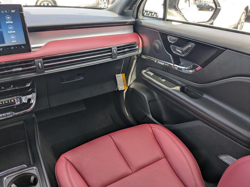 new 2025 Lincoln Corsair car, priced at $47,140