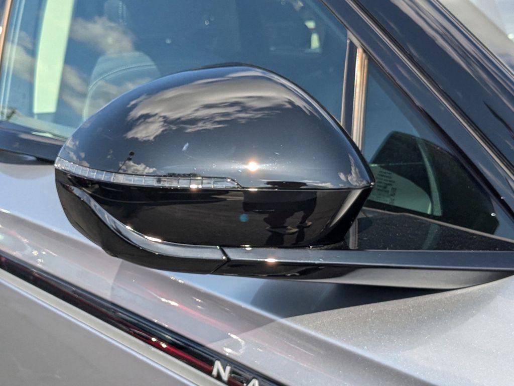 new 2025 Lincoln Nautilus car, priced at $58,705