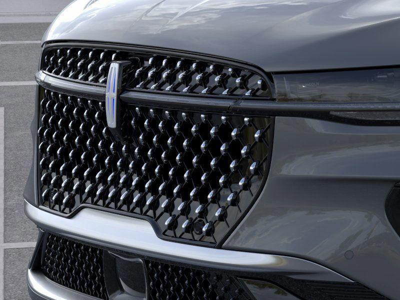 new 2025 Lincoln Nautilus car, priced at $67,660