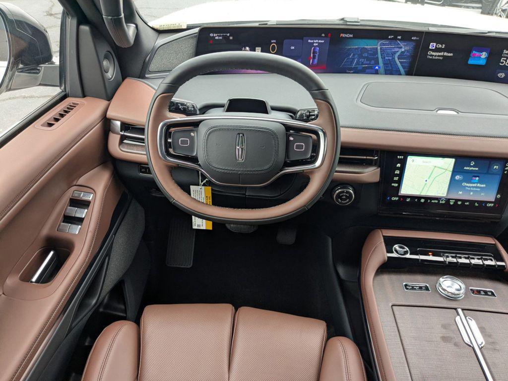 new 2025 Lincoln Navigator car, priced at $111,474