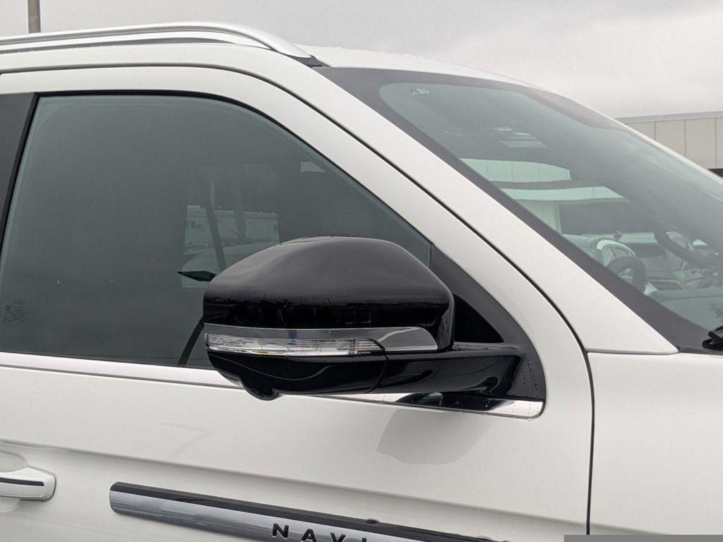 new 2025 Lincoln Navigator car, priced at $111,474