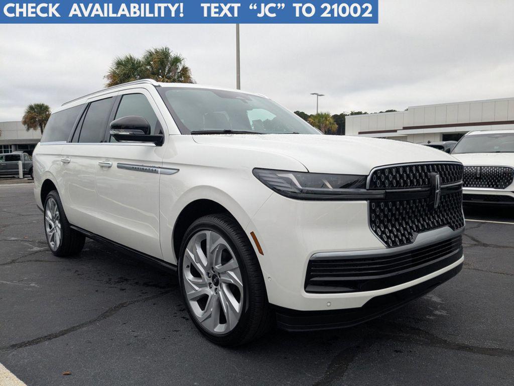 new 2025 Lincoln Navigator car, priced at $111,474