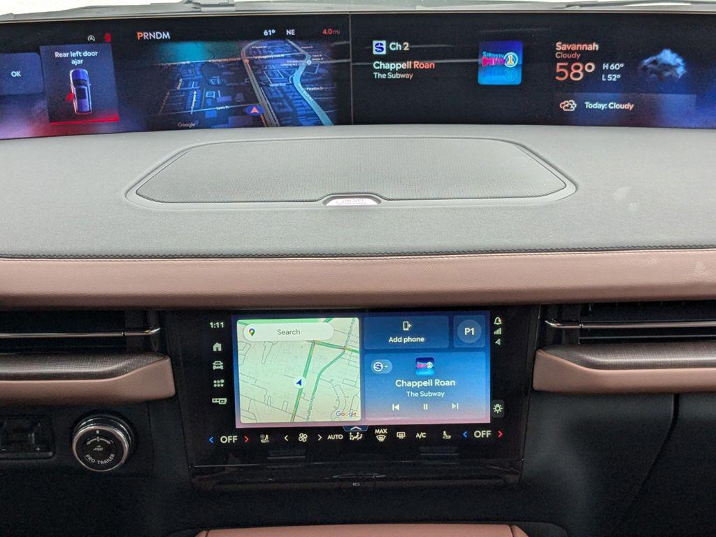 new 2025 Lincoln Navigator car, priced at $111,474