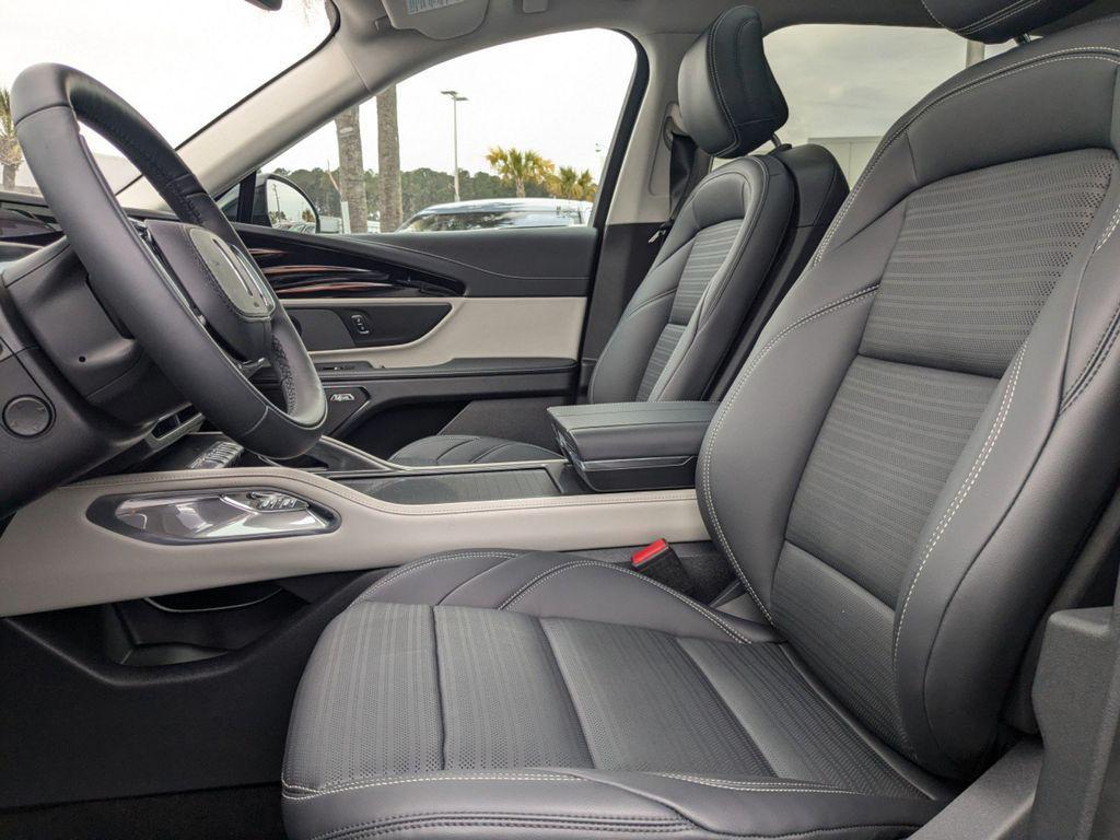 new 2025 Lincoln Nautilus car, priced at $62,205