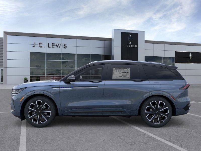 new 2025 Lincoln Nautilus car, priced at $59,999