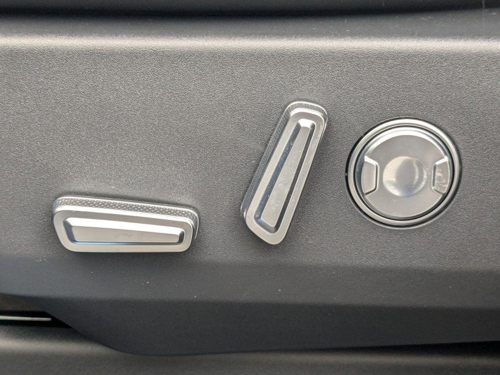 new 2025 Lincoln Nautilus car, priced at $62,205