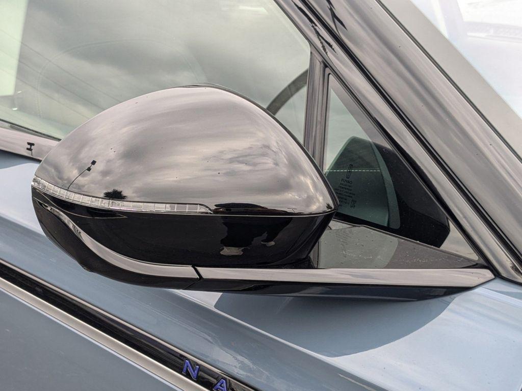 new 2025 Lincoln Nautilus car, priced at $62,205
