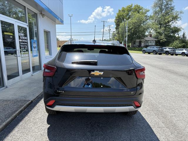 new 2025 Chevrolet Trax car, priced at $25,000