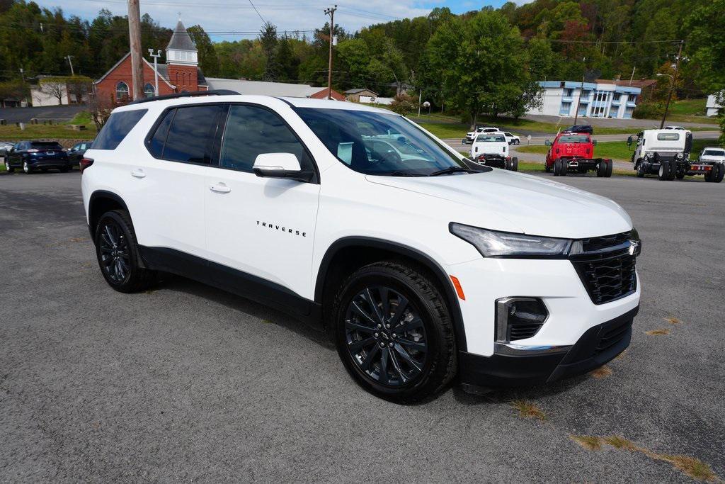 used 2022 Chevrolet Traverse car, priced at $30,925